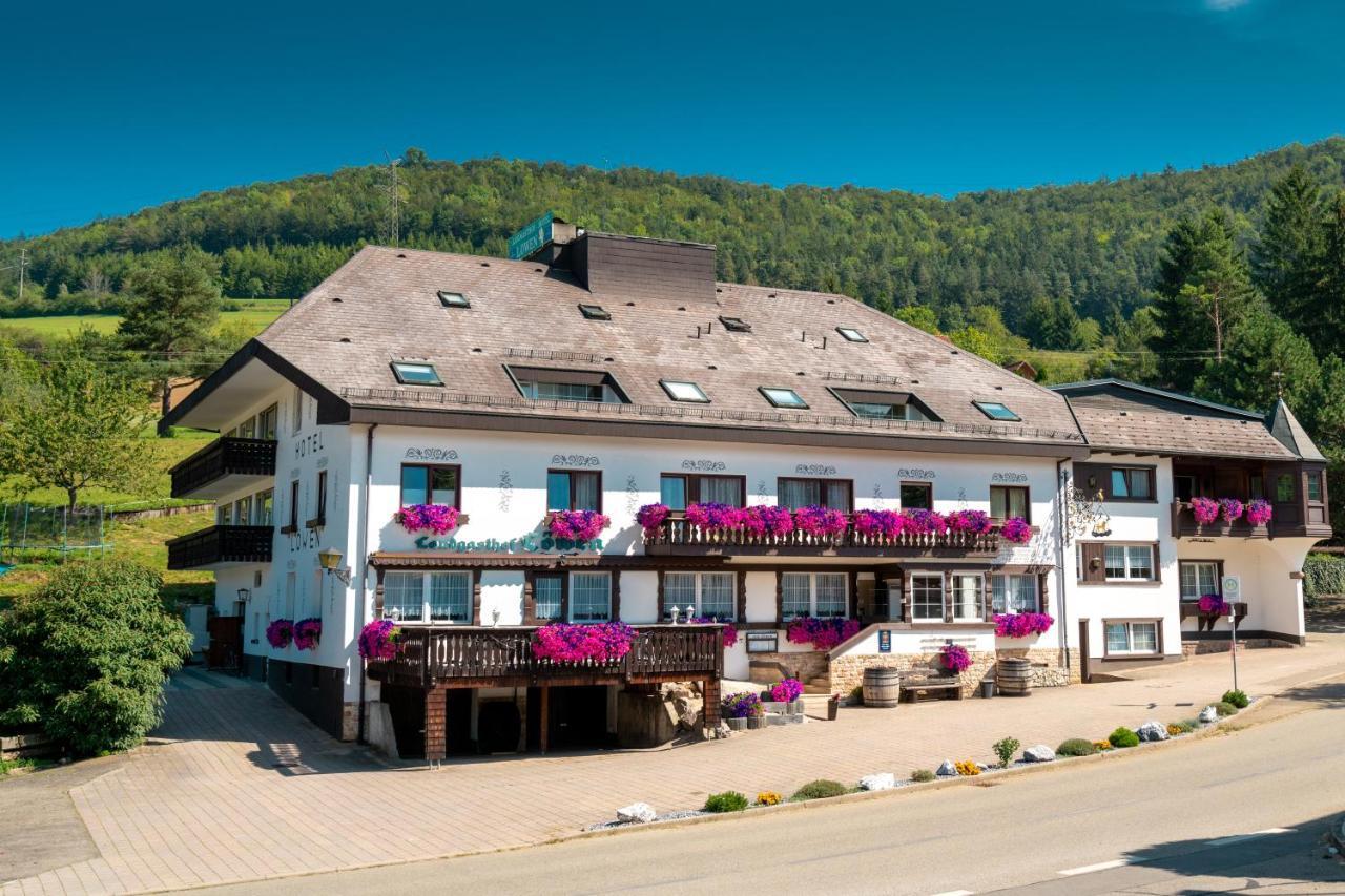 Landhotel Loewen Blumberg Exterior photo